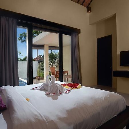 Palm Leaf Villa Ungasan Chambre photo